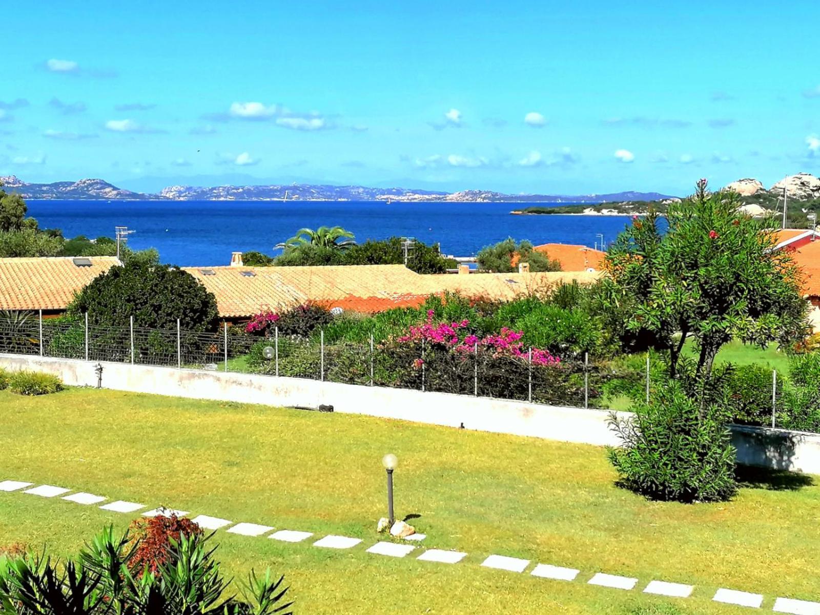 Sea View And Pool B Villa Baja Sardinia Exterior photo